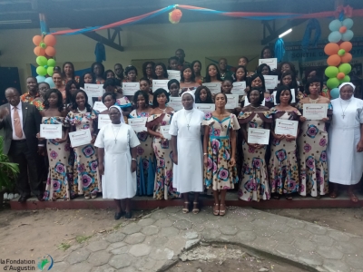 Sortie de la 13e promotion du Centre de Formation Sainte Th&eacute;r&egrave;se de l&rsquo;Enfant J&eacute;sus